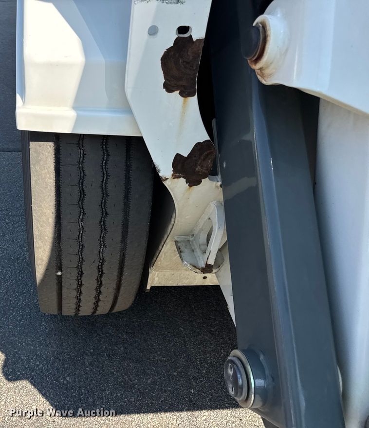 image for item ER0106 2013 Elgin Pelican Series NP street sweeper