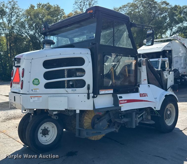 image for item ER0107 2009 Elgin Pelican Series NP street sweeper