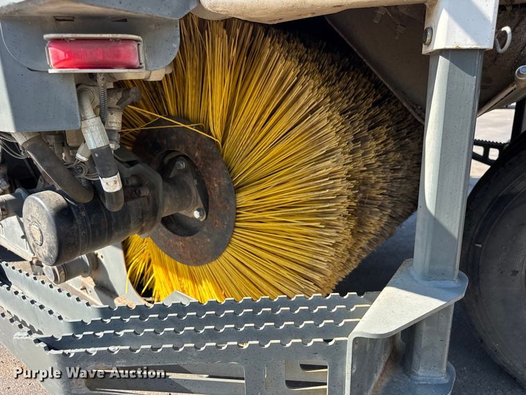 image for item ER0107 2009 Elgin Pelican Series NP street sweeper