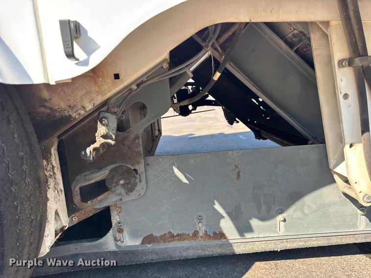 image for item ER0107 2009 Elgin Pelican Series NP street sweeper