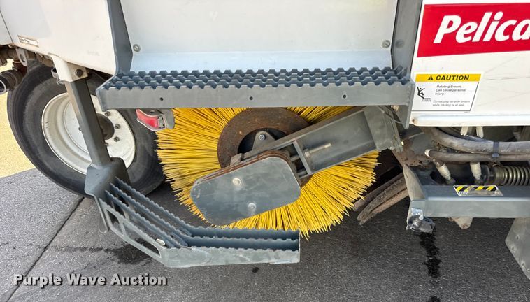 image for item ER0107 2009 Elgin Pelican Series NP street sweeper