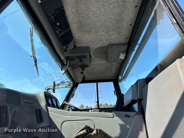 image for item ER0107 2009 Elgin Pelican Series NP street sweeper