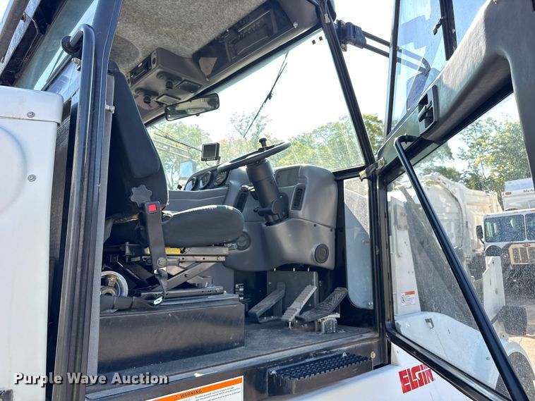 image for item ER0107 2009 Elgin Pelican Series NP street sweeper