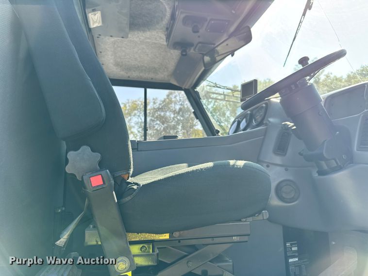 image for item ER0107 2009 Elgin Pelican Series NP street sweeper