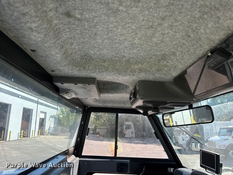 image for item ER0107 2009 Elgin Pelican Series NP street sweeper