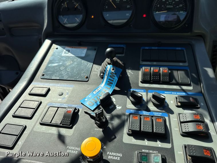 image for item ER0107 2009 Elgin Pelican Series NP street sweeper