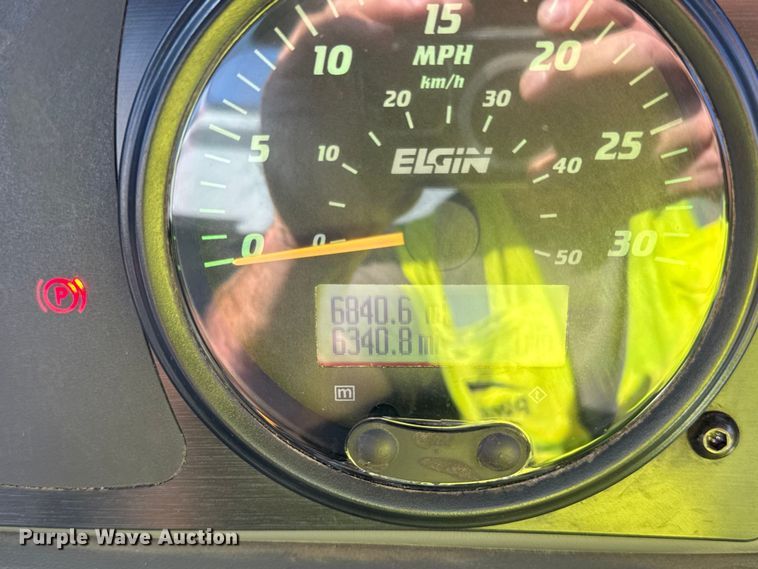 image for item ER0107 2009 Elgin Pelican Series NP street sweeper