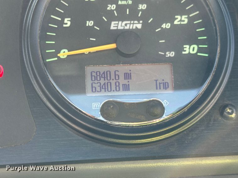 image for item ER0107 2009 Elgin Pelican Series NP street sweeper