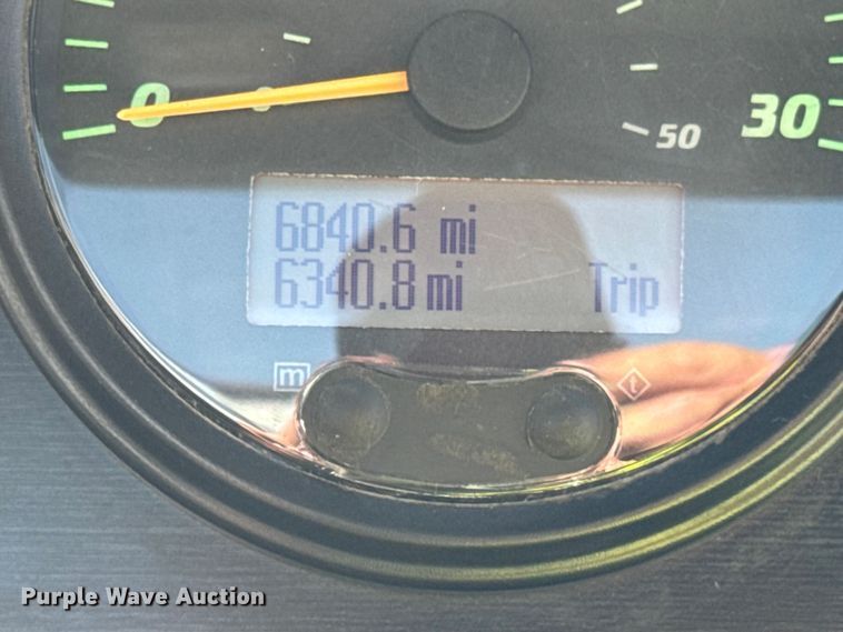 image for item ER0107 2009 Elgin Pelican Series NP street sweeper