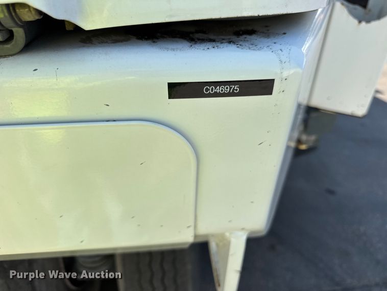 image for item ER0107 2009 Elgin Pelican Series NP street sweeper