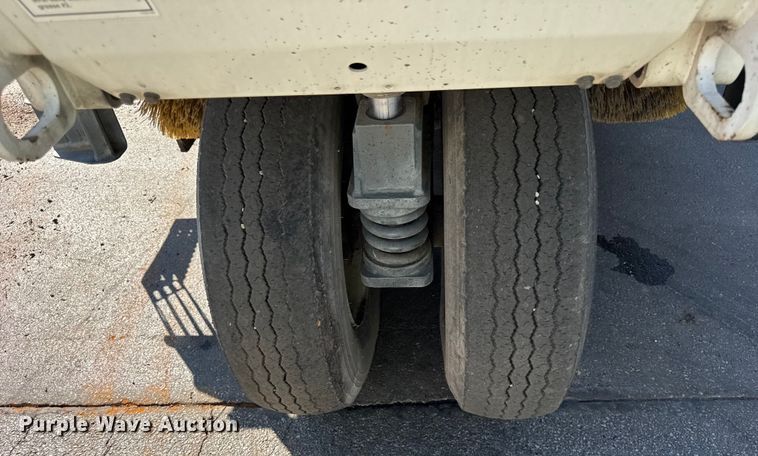 image for item ER0107 2009 Elgin Pelican Series NP street sweeper