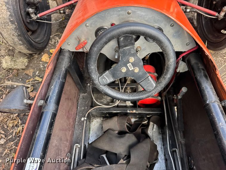 image for item ER0139 Formula V race car