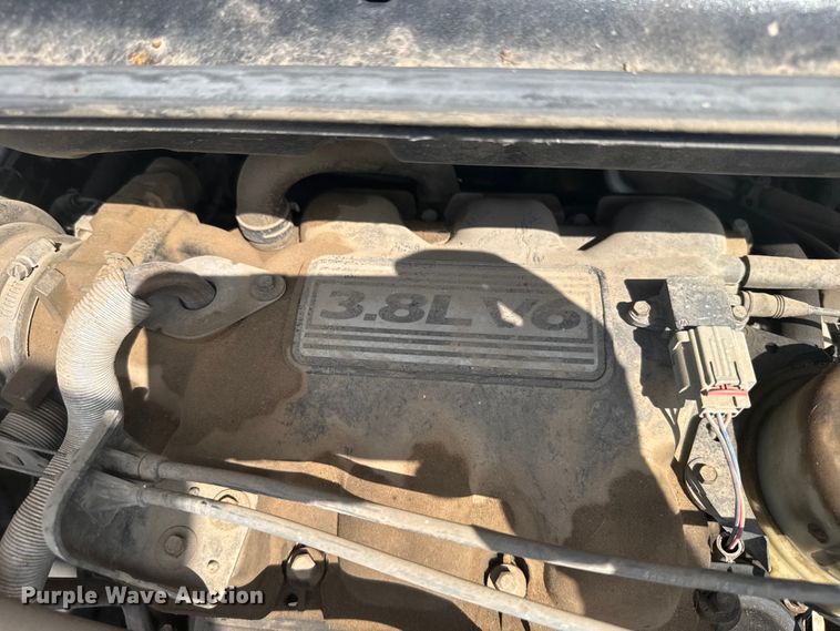 image for item ER2446 2006 Chrysler Town and Country van