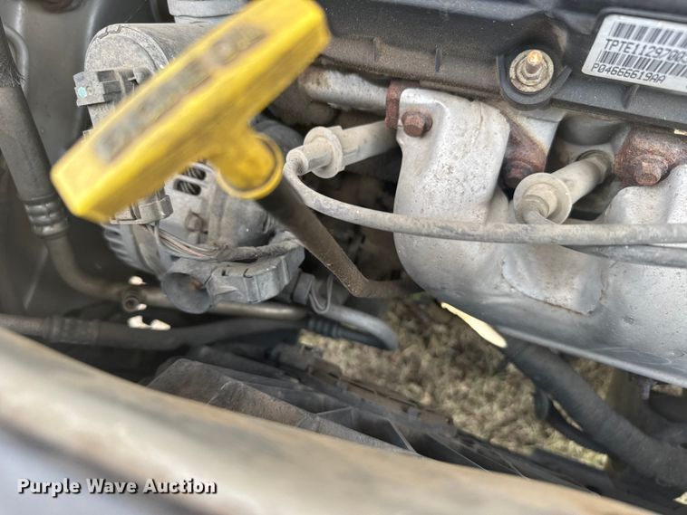 image for item ER2446 2006 Chrysler Town and Country van