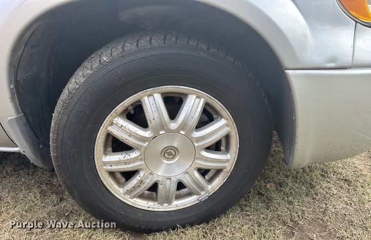 image for item ER2446 2006 Chrysler Town and Country van