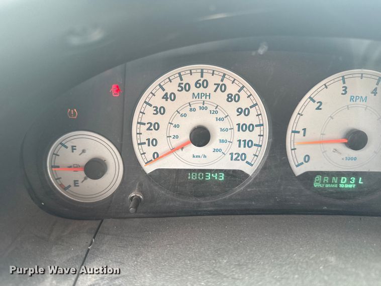 image for item ER2446 2006 Chrysler Town and Country van