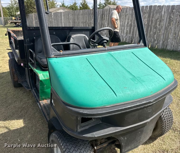 image for item ER2450 2002 Cushman Turf-Truckster utility vehicle