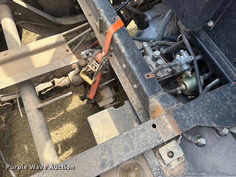 image for item ER2450 2002 Cushman Turf-Truckster utility vehicle