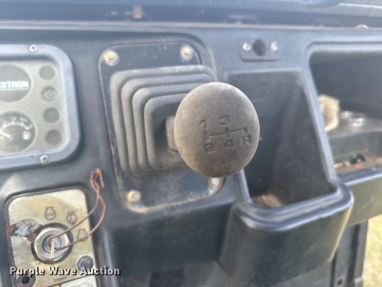 image for item ER2450 2002 Cushman Turf-Truckster utility vehicle