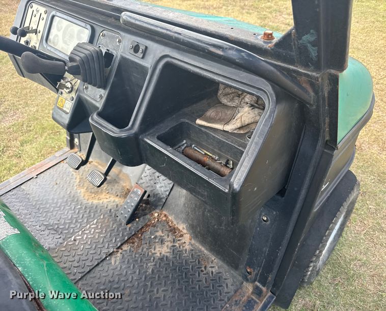 image for item ER2450 2002 Cushman Turf-Truckster utility vehicle