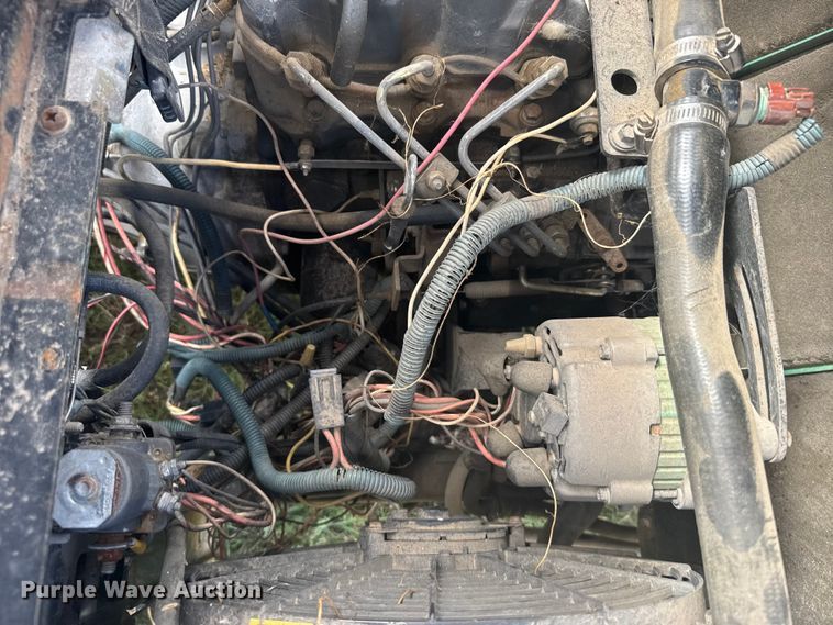 image for item ER2450 2002 Cushman Turf-Truckster utility vehicle