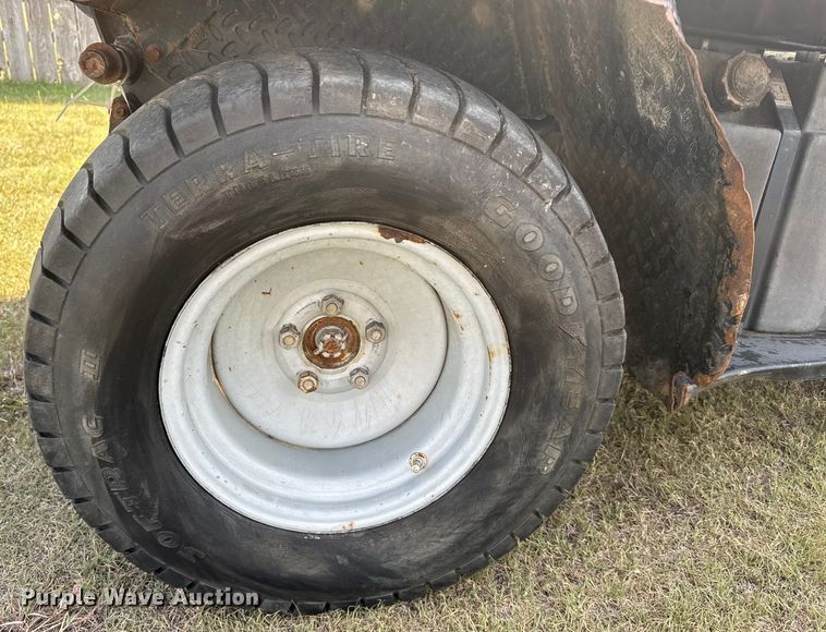 image for item ER2450 2002 Cushman Turf-Truckster utility vehicle