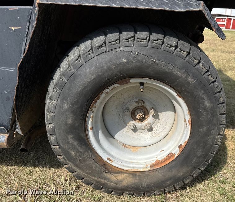 image for item ER2450 2002 Cushman Turf-Truckster utility vehicle