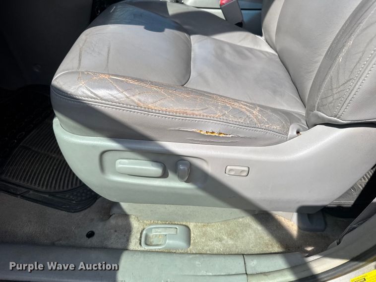 image for item ER2451 2006 Toyota Sienna van