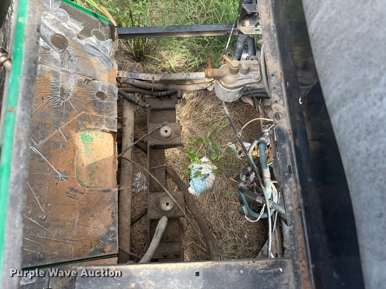 image for item ER2452 1997 Cushman Truckster utility vehicle