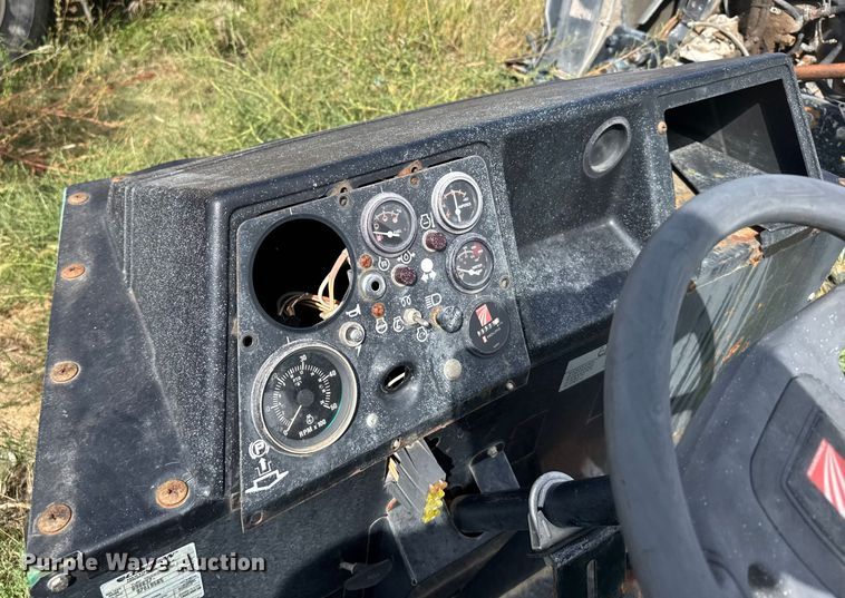 image for item ER2452 1997 Cushman Truckster utility vehicle