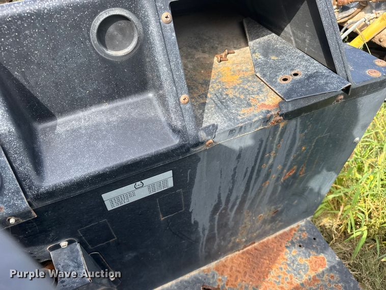 image for item ER2452 1997 Cushman Truckster utility vehicle