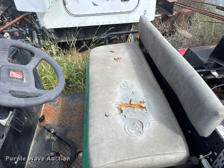 image for item ER2452 1997 Cushman Truckster utility vehicle