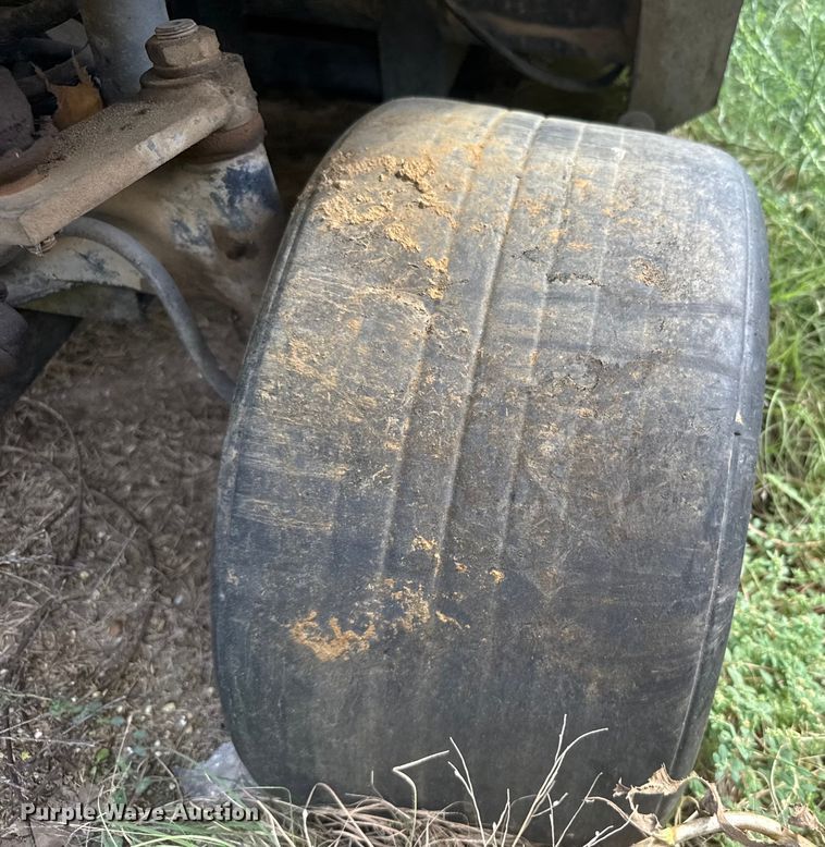 image for item ER2452 1997 Cushman Truckster utility vehicle