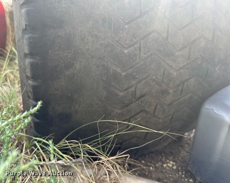 image for item ER2452 1997 Cushman Truckster utility vehicle