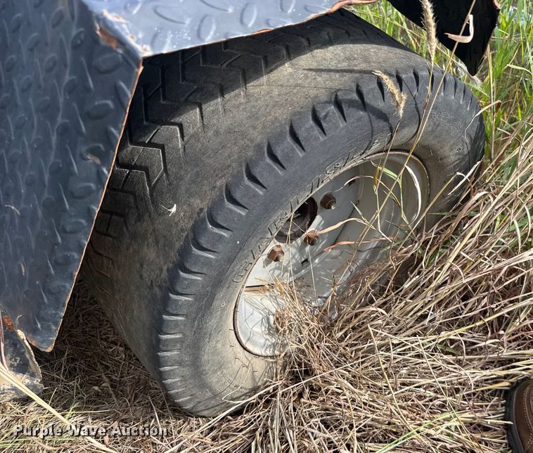 image for item ER2452 1997 Cushman Truckster utility vehicle