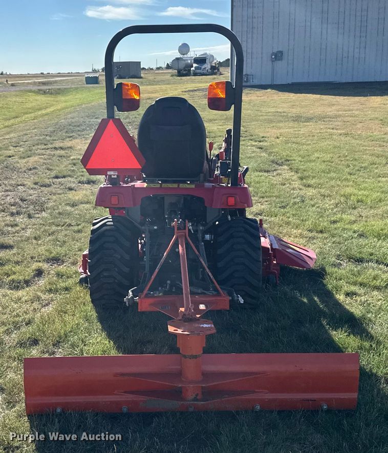 image for item ER2468 2023 Massey Ferguson GC 1723 E MFWD tractor