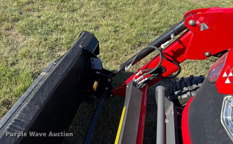 image for item ER2468 2023 Massey Ferguson GC 1723 E MFWD tractor