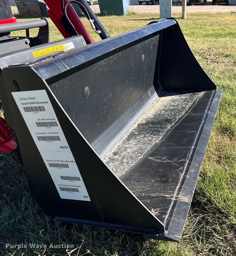 image for item ER2468 2023 Massey Ferguson GC 1723 E MFWD tractor