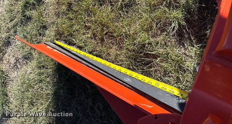 image for item ER2468 2023 Massey Ferguson GC 1723 E MFWD tractor