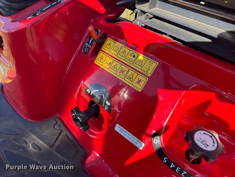 image for item ER2468 2023 Massey Ferguson GC 1723 E MFWD tractor