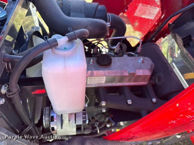 image for item ER2468 2023 Massey Ferguson GC 1723 E MFWD tractor