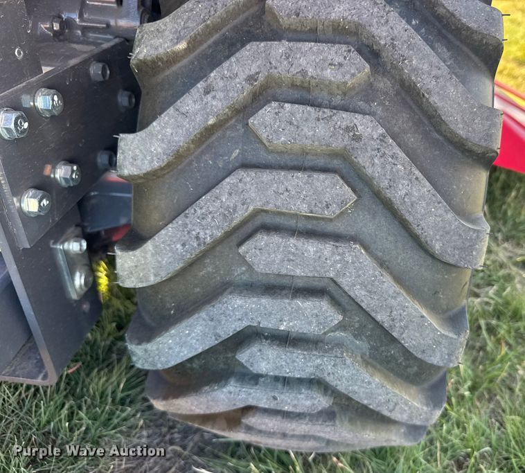 image for item ER2468 2023 Massey Ferguson GC 1723 E MFWD tractor