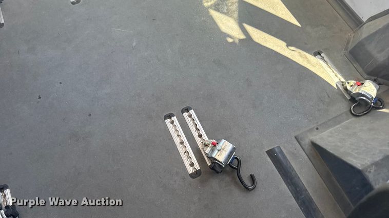 image for item ER2469 2013 Ford E450 shuttle bus