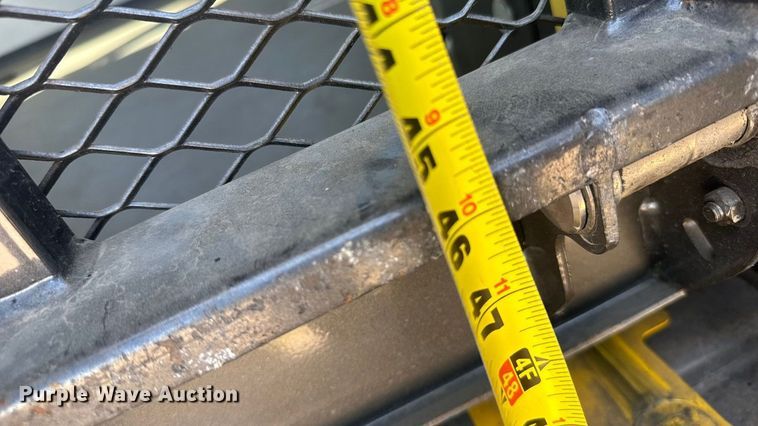 image for item ER2469 2013 Ford E450 shuttle bus