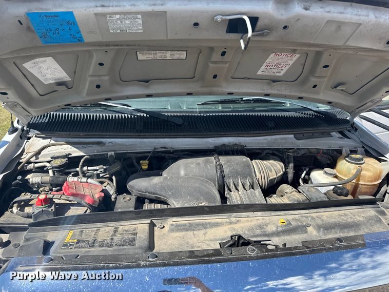 image for item ER2469 2013 Ford E450 shuttle bus