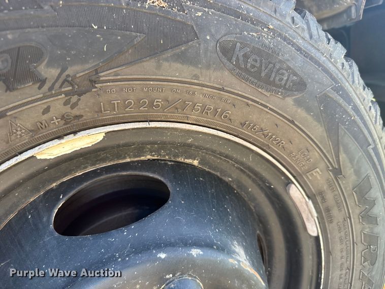 image for item ER2469 2013 Ford E450 shuttle bus