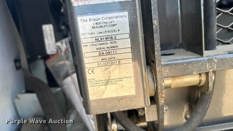 image for item ER2469 2013 Ford E450 shuttle bus