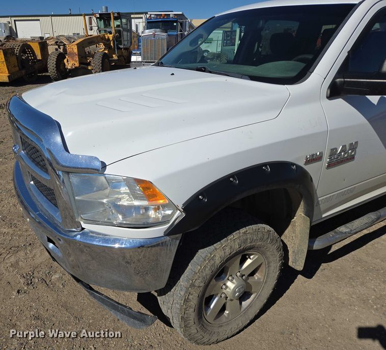 image for item ER5061 2014 RAM 2500 Crew Cab pickup truck