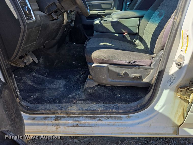 image for item ER5061 2014 RAM 2500 Crew Cab pickup truck