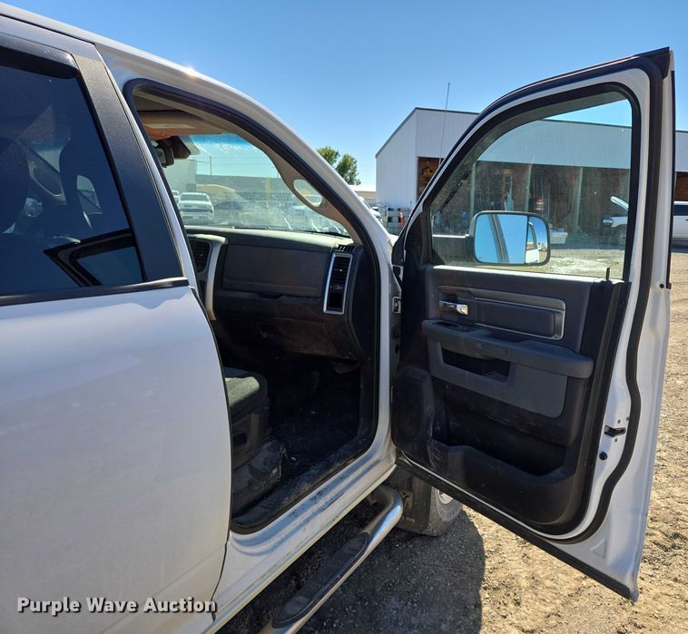 image for item ER5061 2014 RAM 2500 Crew Cab pickup truck